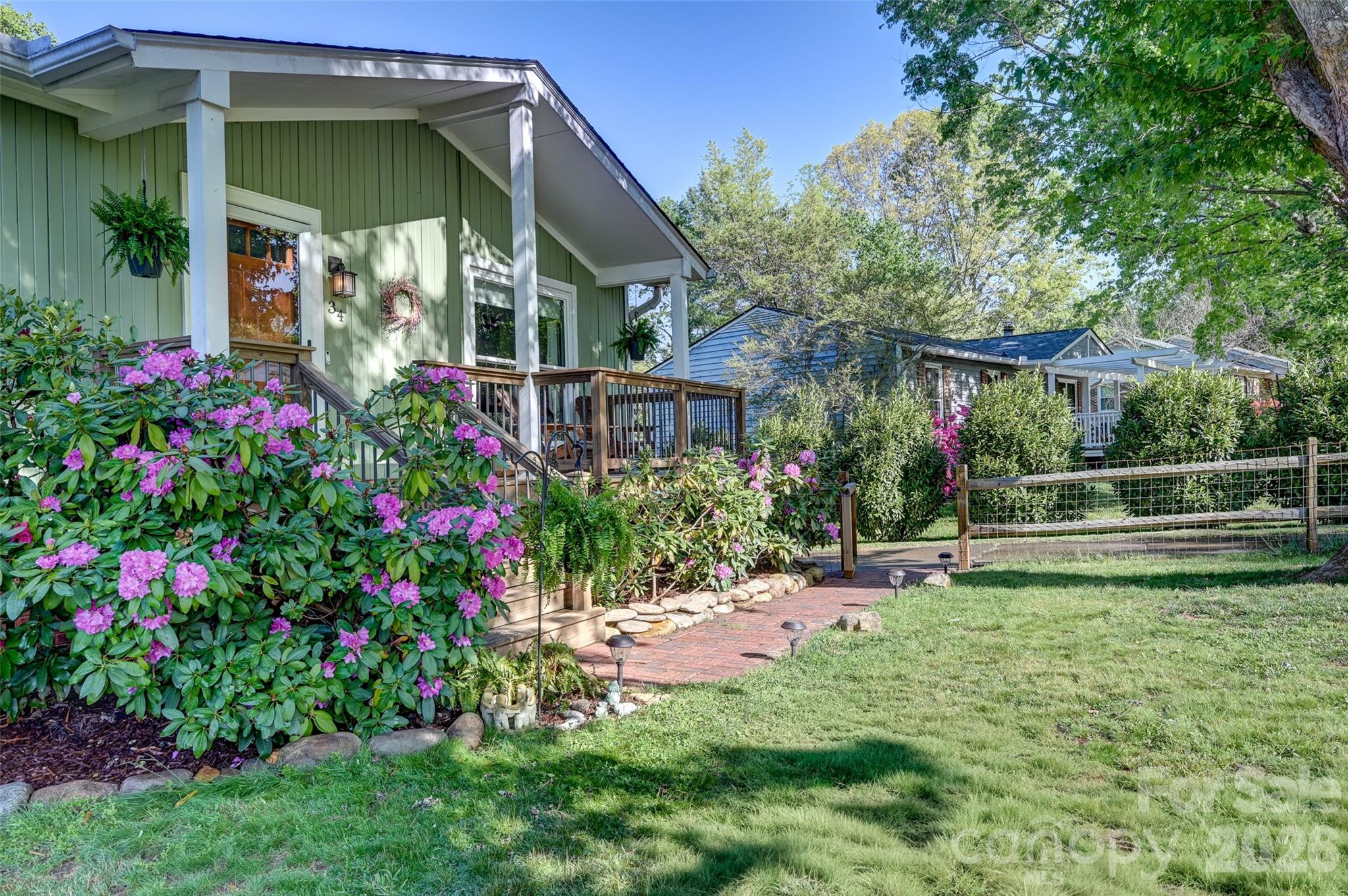 34 Knoll Ridge Drive — Asheville