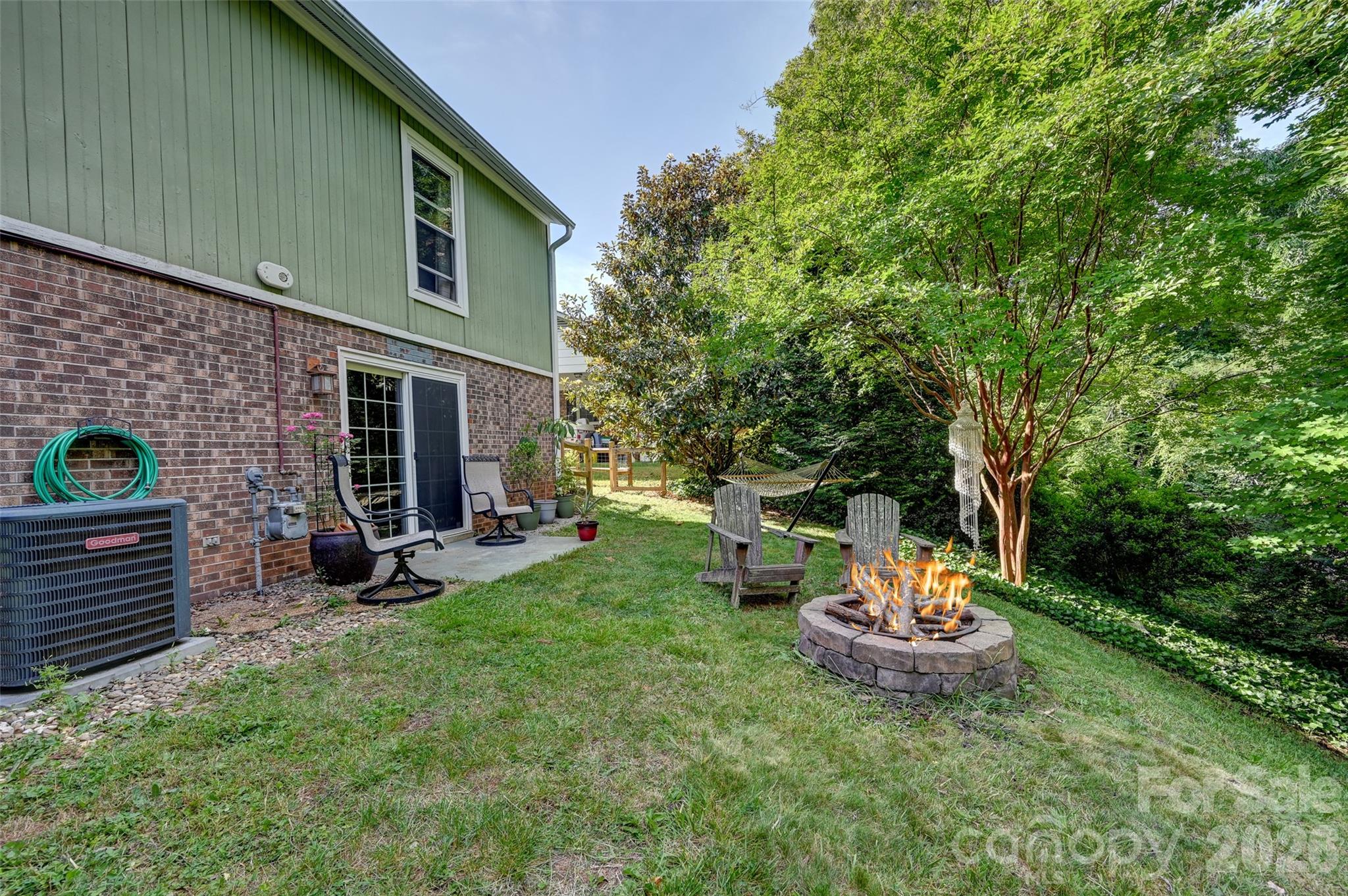34 Knoll Ridge Drive — Asheville