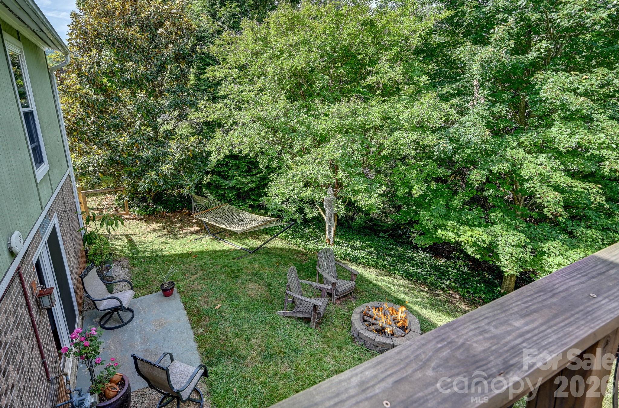 34 Knoll Ridge Drive — Asheville