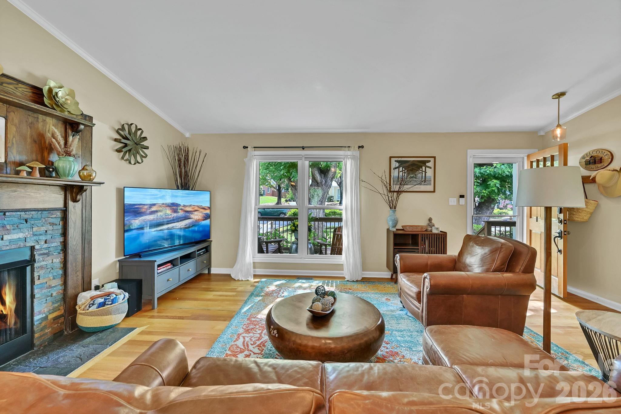 34 Knoll Ridge Drive — Asheville
