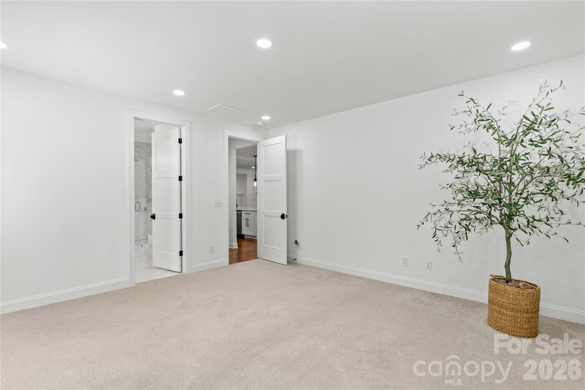 547 Muirfield Way — Salisbury