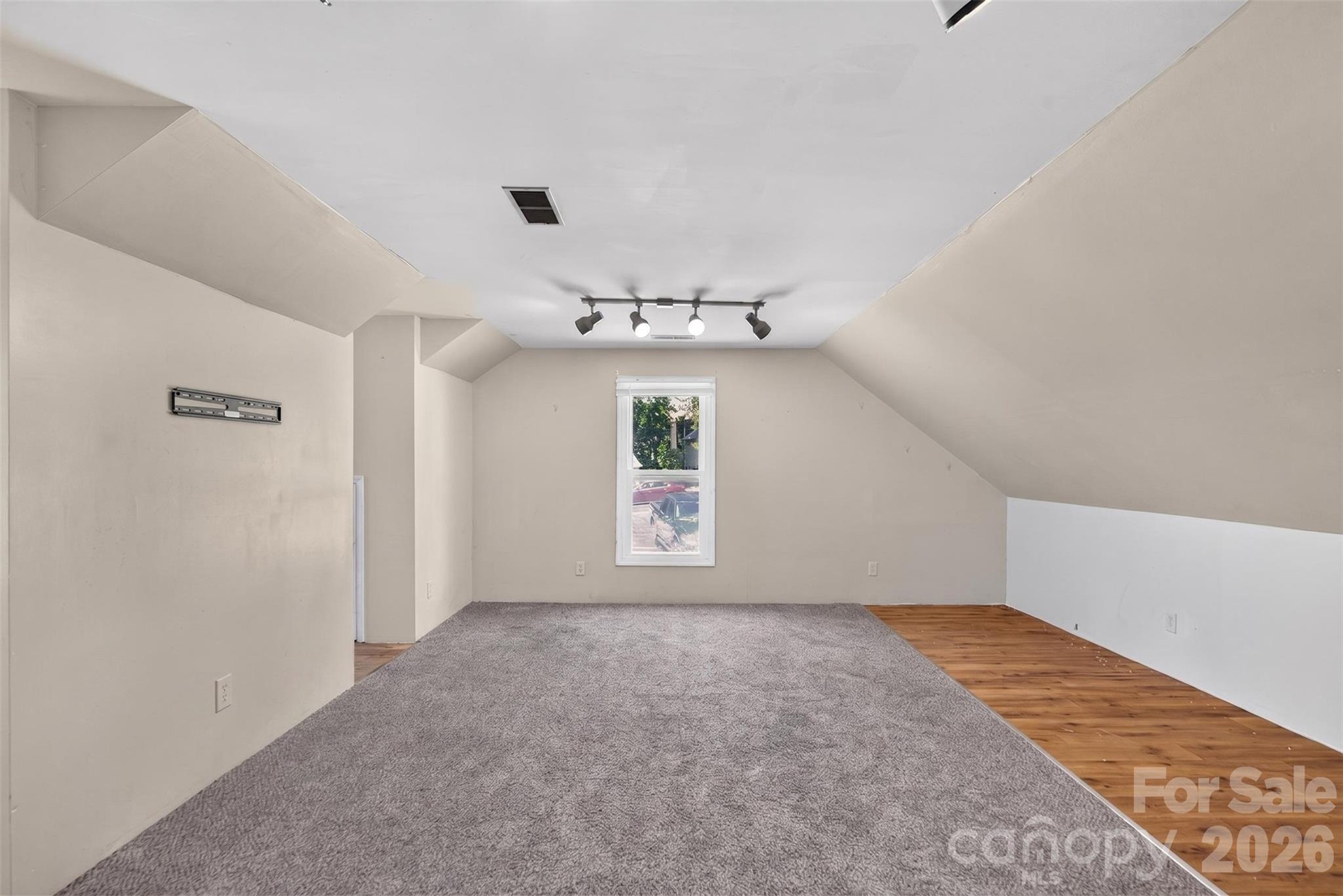 5706 Maylandia Road — Charlotte