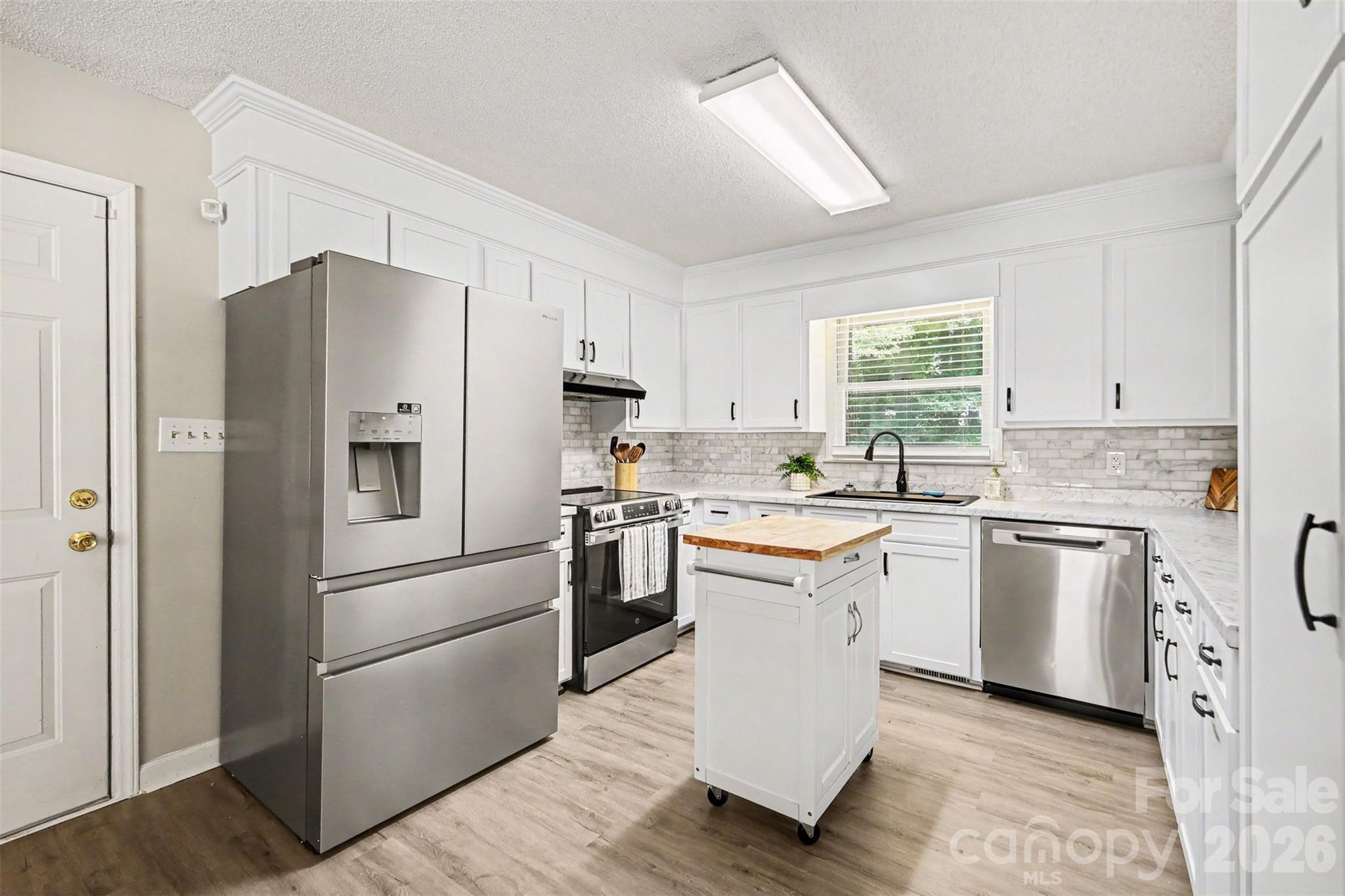 9409 Wedgewood Drive — Huntersville