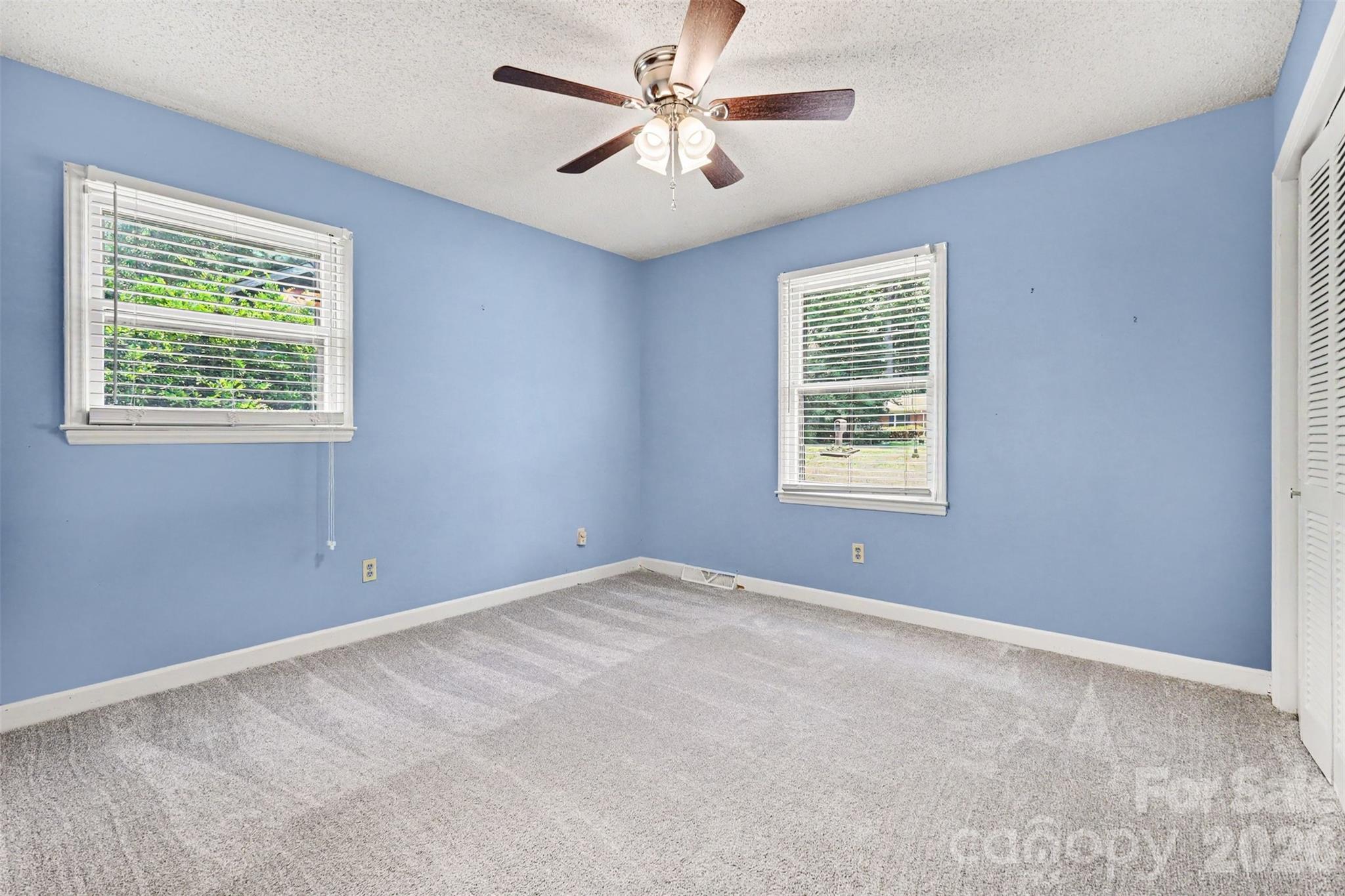 9409 Wedgewood Drive — Huntersville