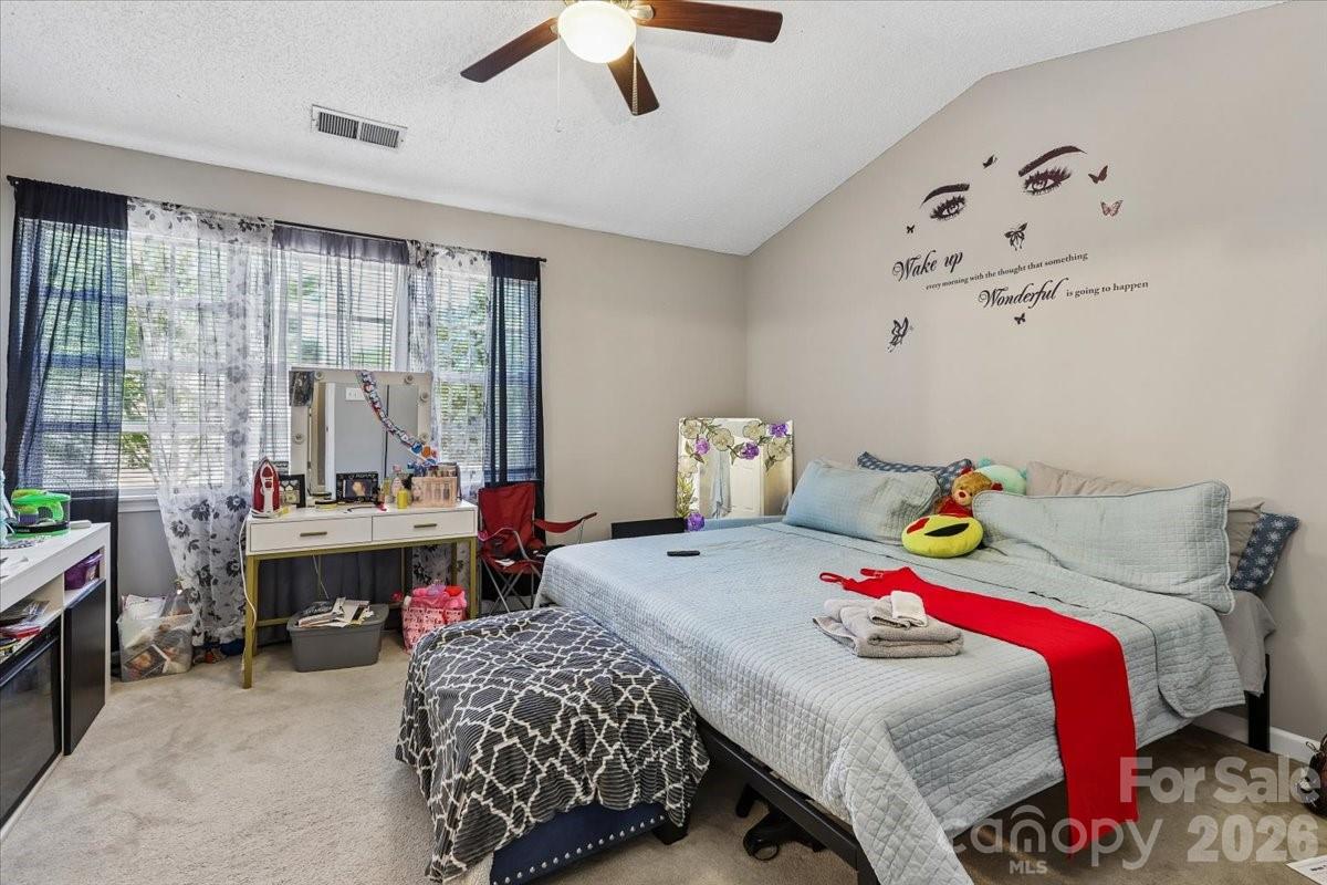 7543 Petrea Lane — Charlotte
