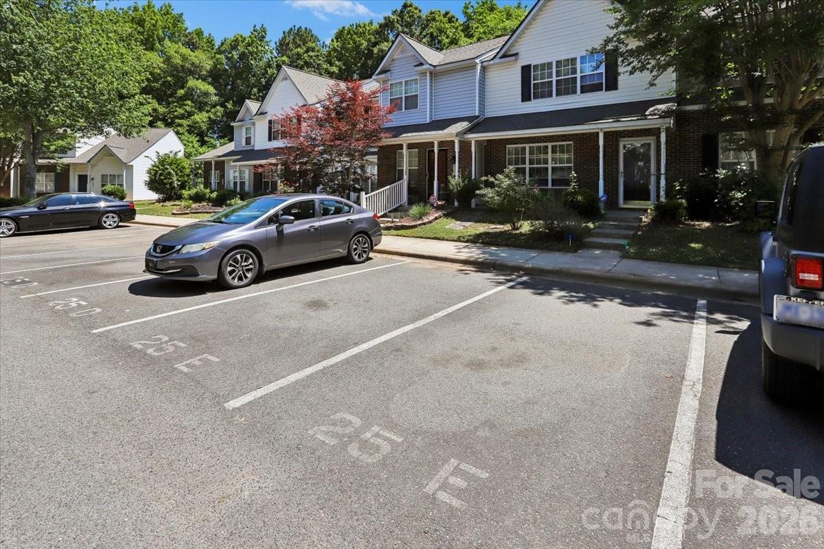7543 Petrea Lane — Charlotte