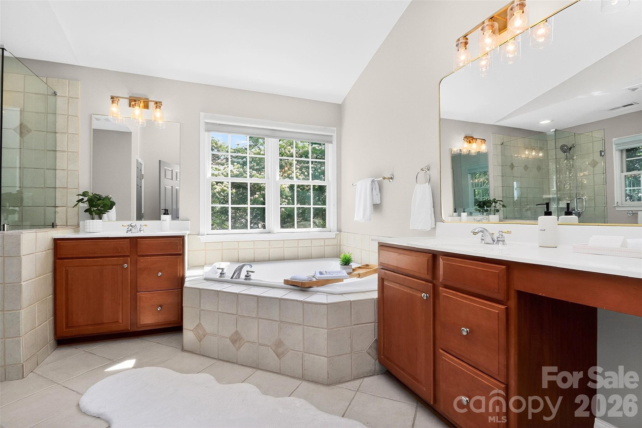 2307 Keara Way — Charlotte