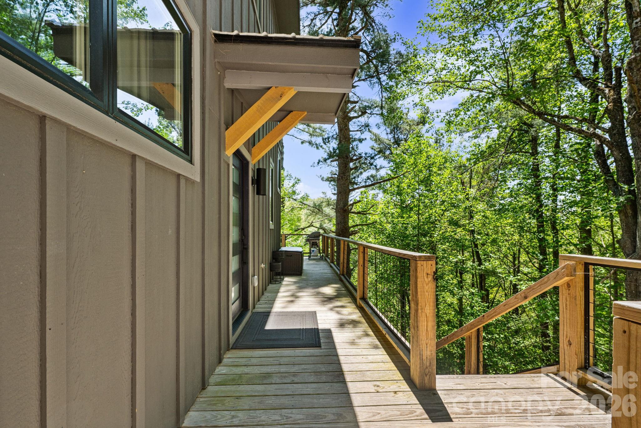 1385 Niley Cook Road — Blowing Rock