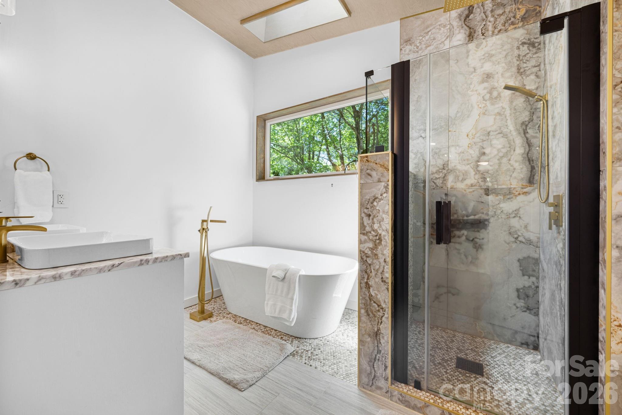 1385 Niley Cook Road — Blowing Rock