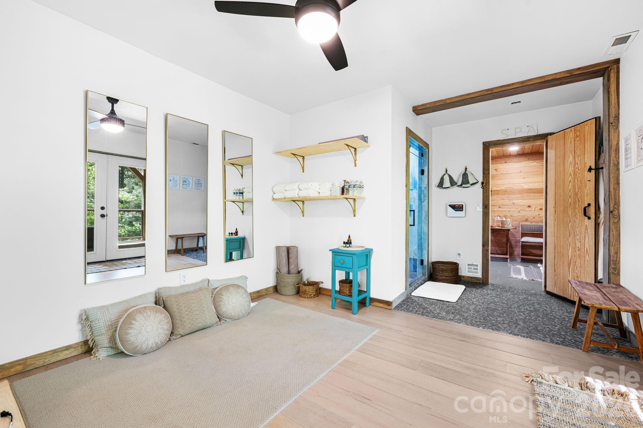 1385 Niley Cook Road — Blowing Rock