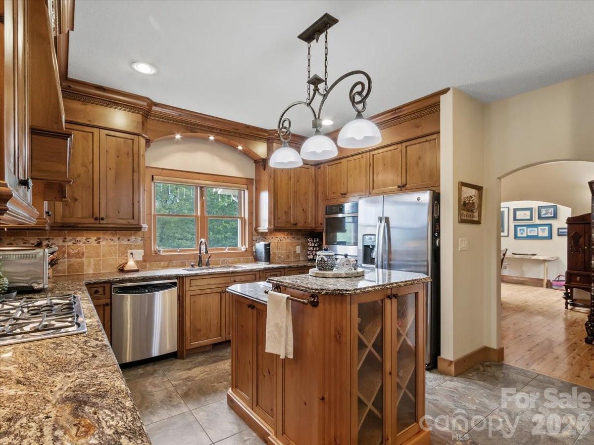 750 Barebridge Drive — Burnsville