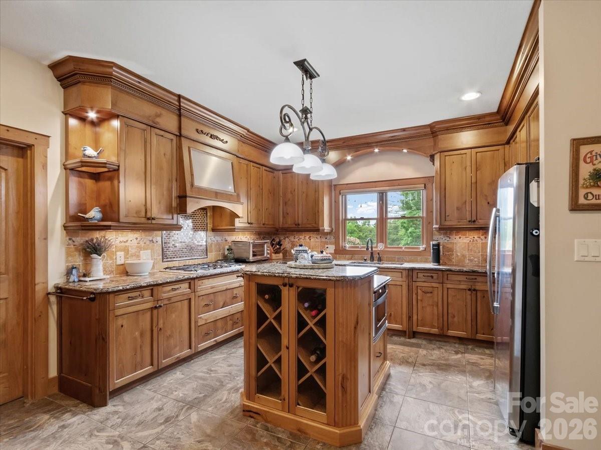 750 Barebridge Drive — Burnsville
