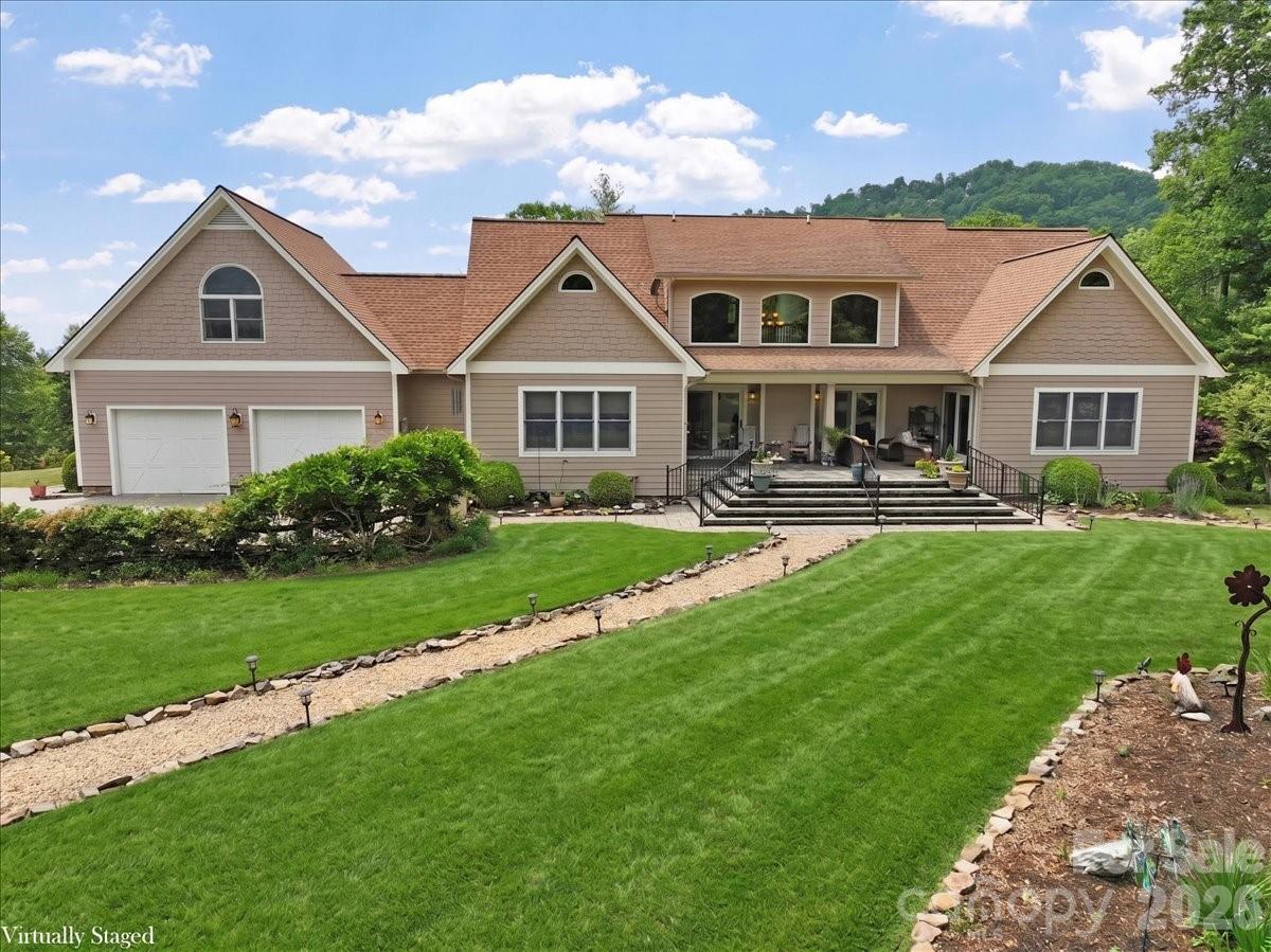 750 Barebridge Drive — Burnsville
