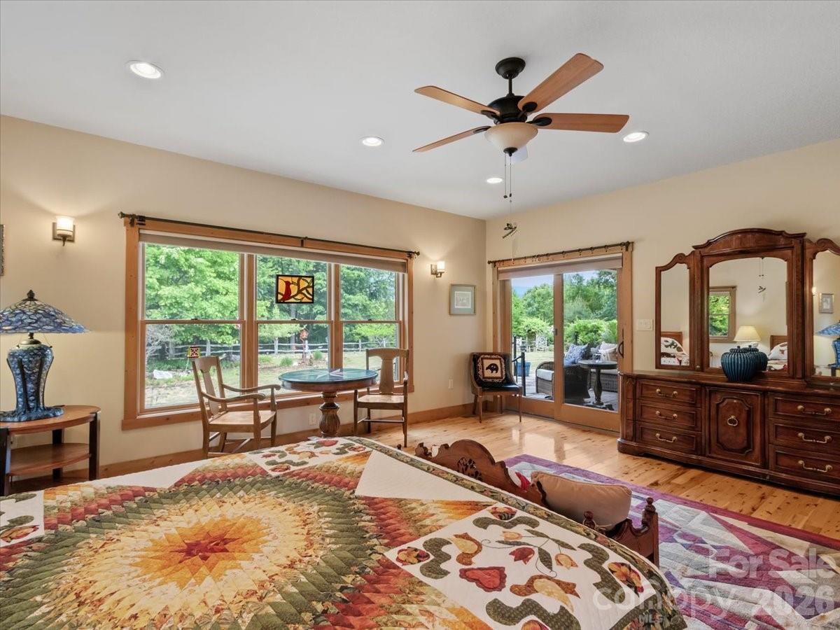 750 Barebridge Drive — Burnsville