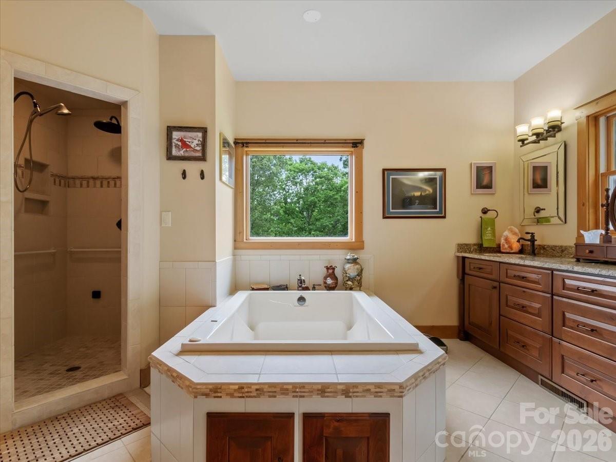 750 Barebridge Drive — Burnsville