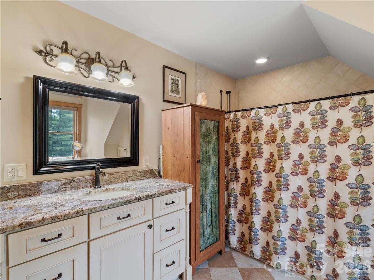 750 Barebridge Drive — Burnsville