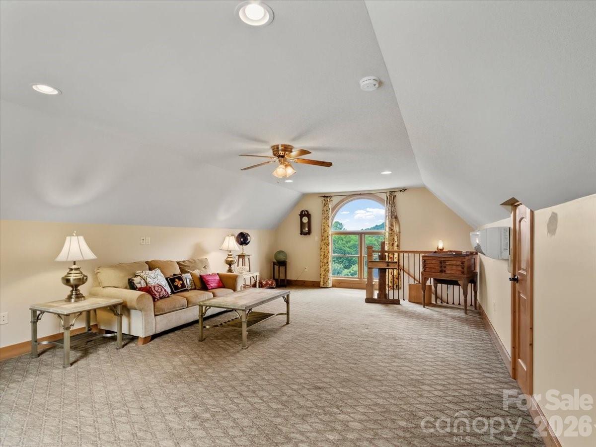 750 Barebridge Drive — Burnsville