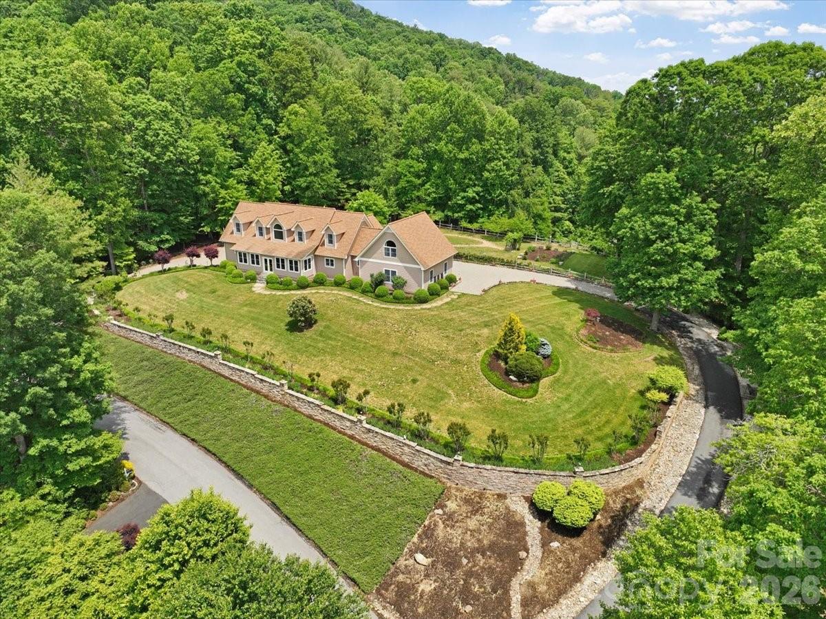 750 Barebridge Drive — Burnsville