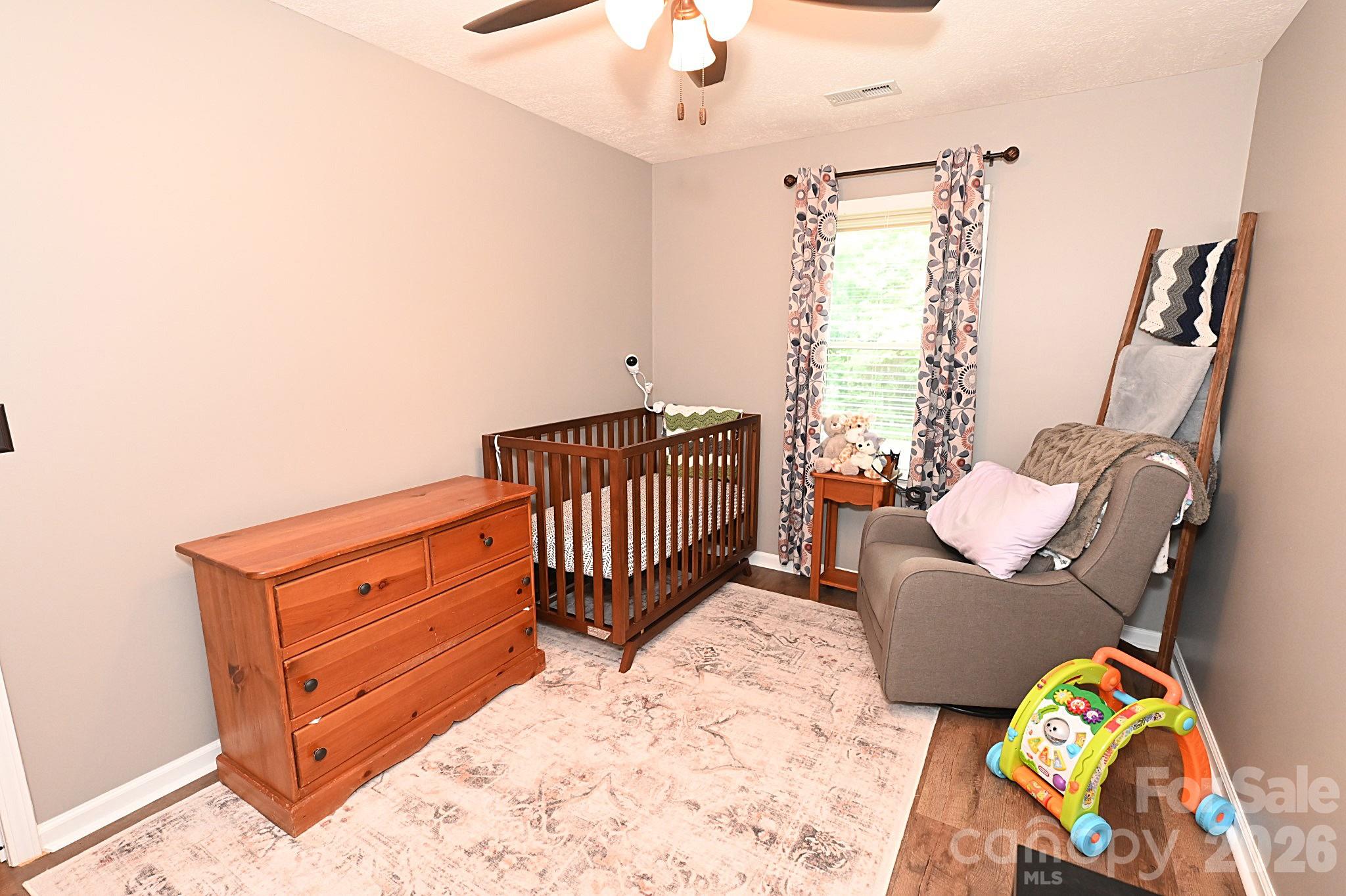 5438 Winding Oak Drive — Hickory