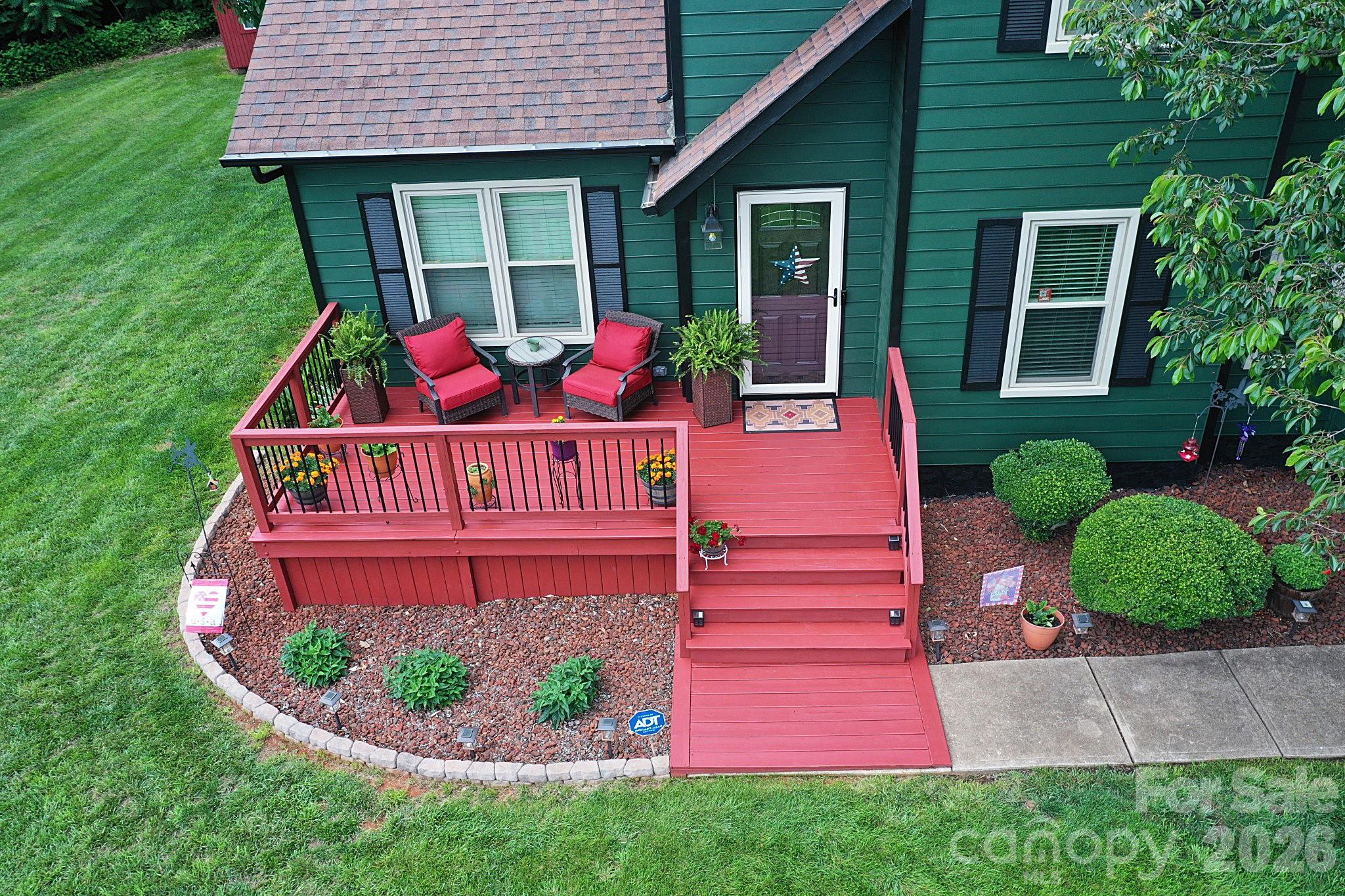 5438 Winding Oak Drive — Hickory