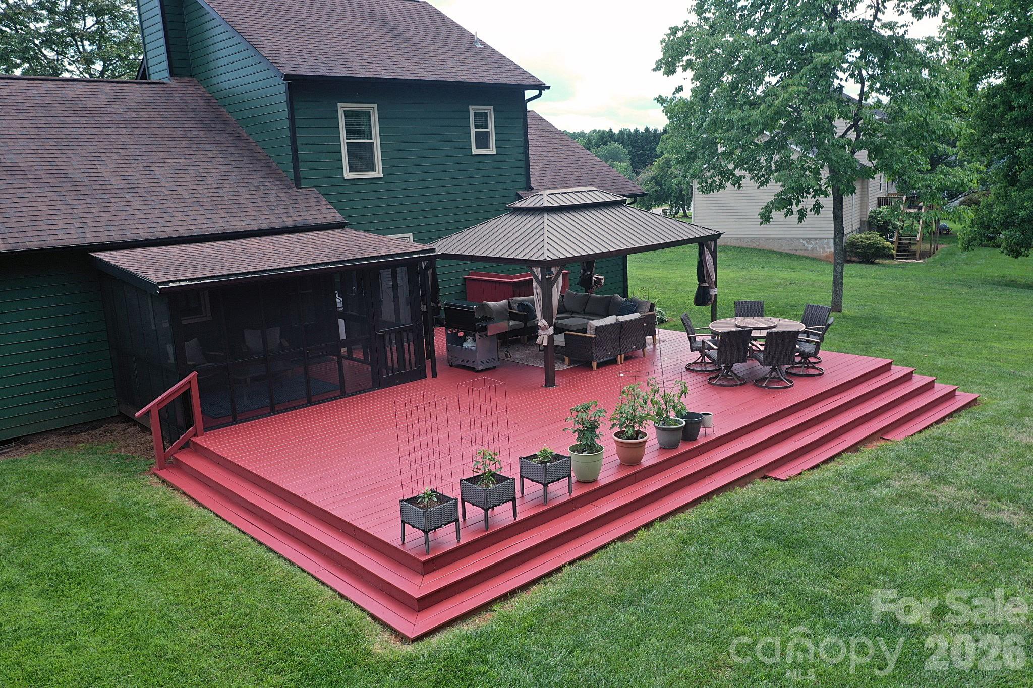 5438 Winding Oak Drive — Hickory