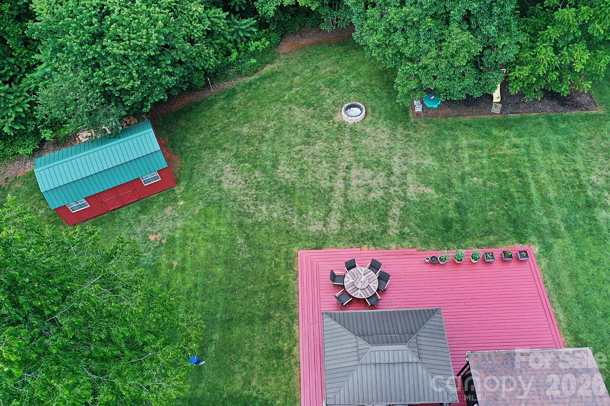 5438 Winding Oak Drive — Hickory