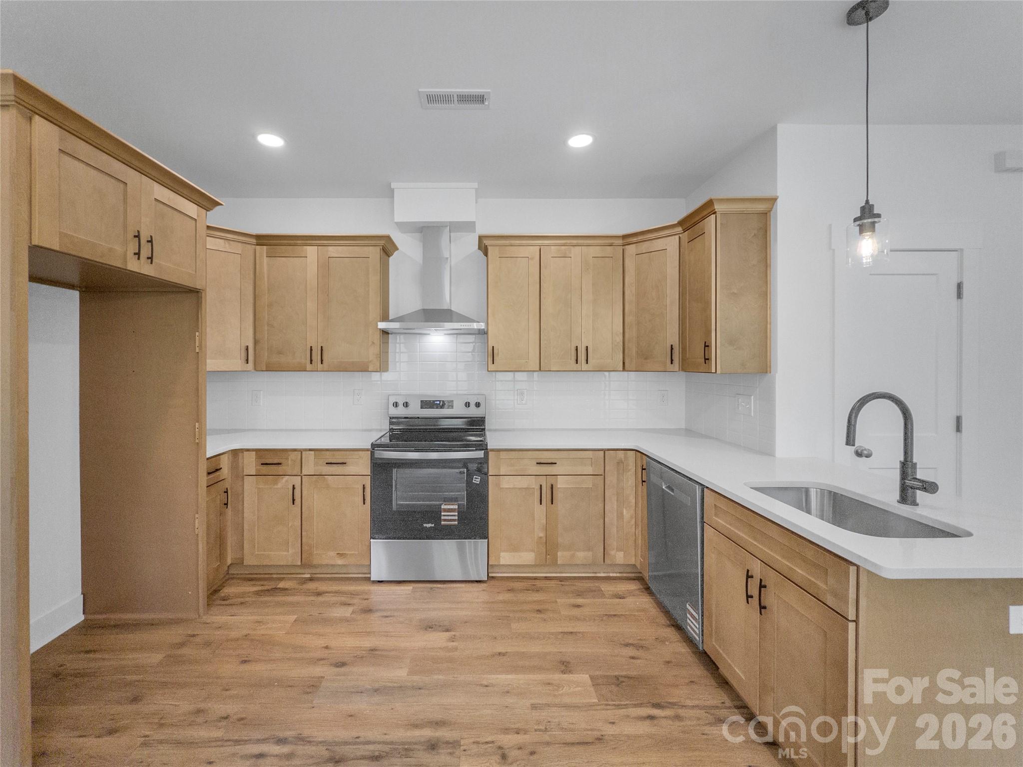 829 E Arch Street — Lancaster