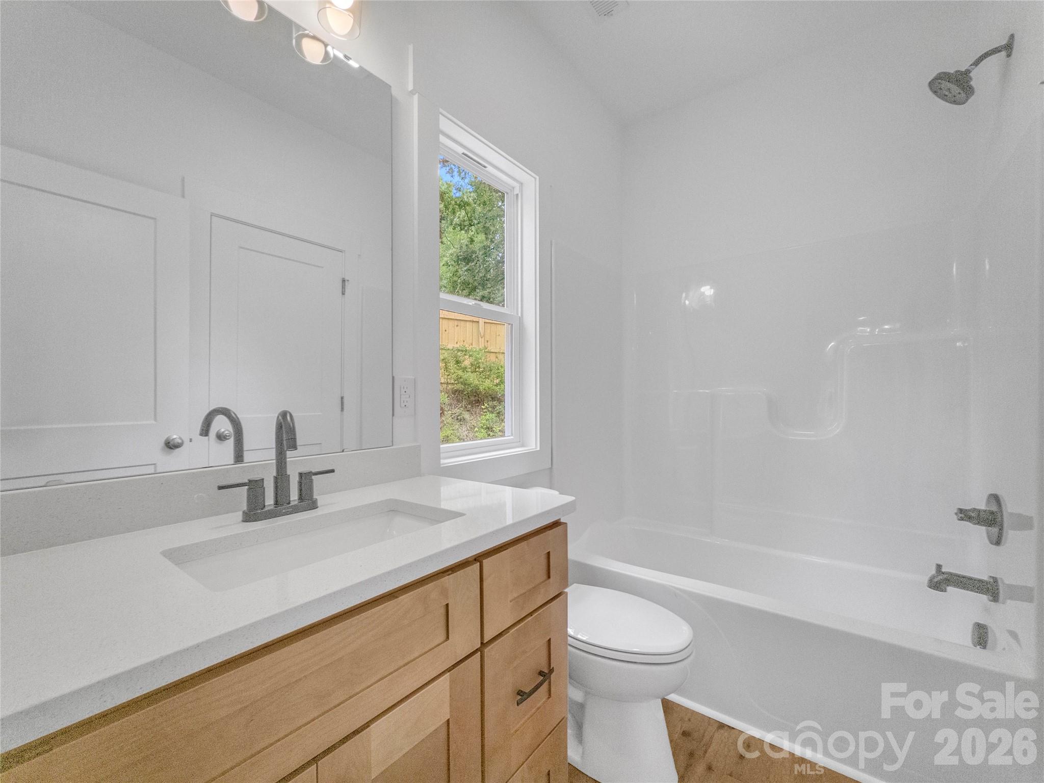 829 E Arch Street — Lancaster
