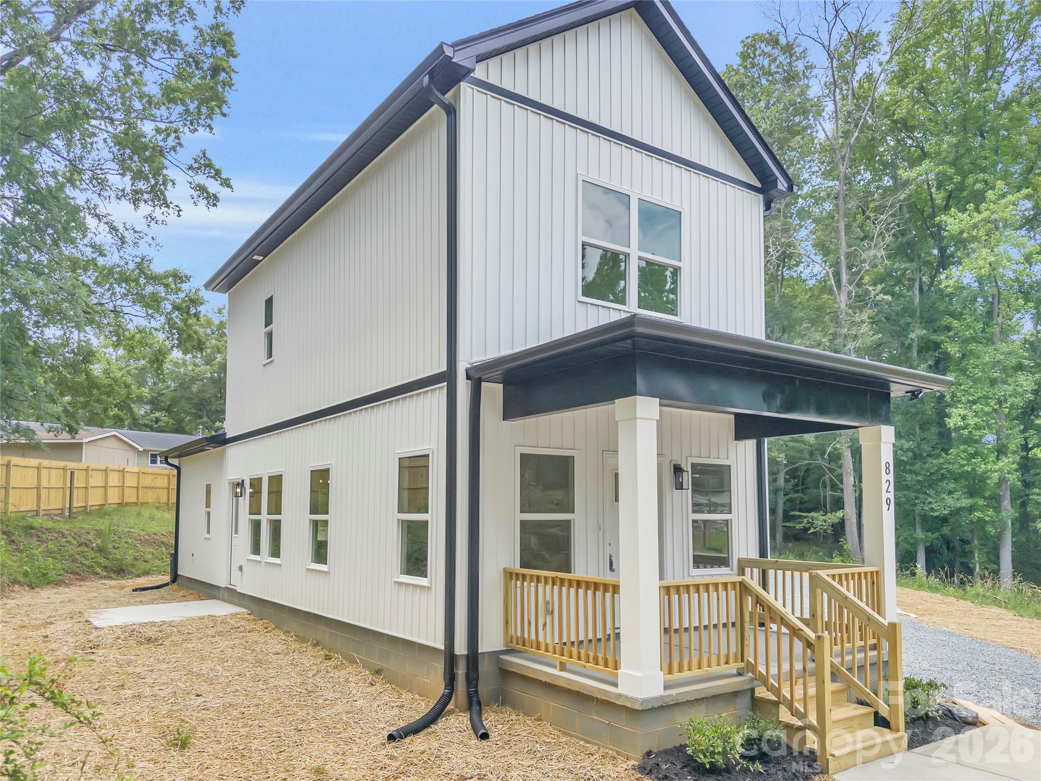 829 E Arch Street — Lancaster