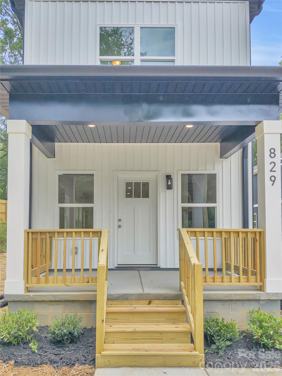 829 E Arch Street — Lancaster