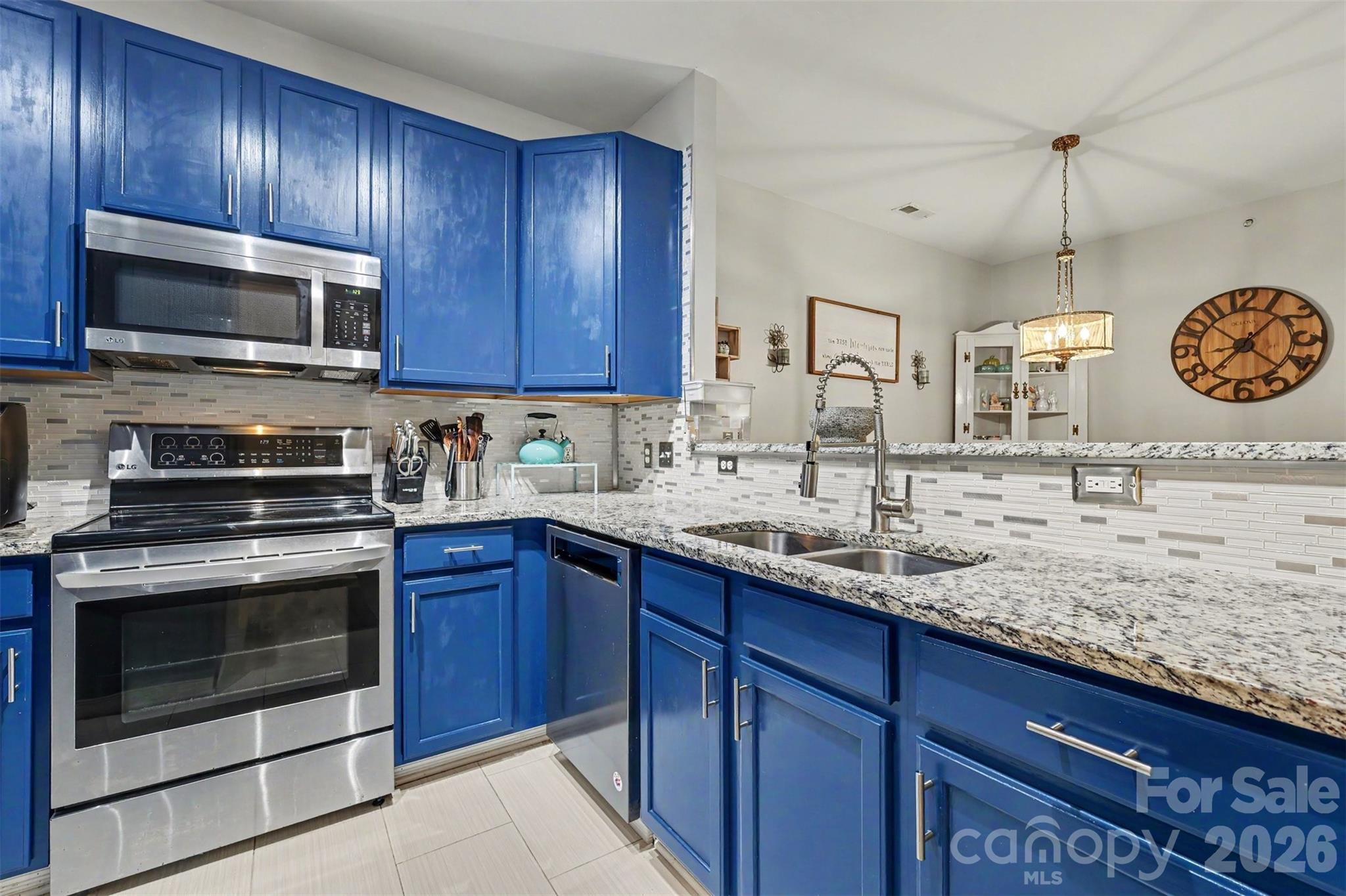 10616 Hill Point Court — Charlotte