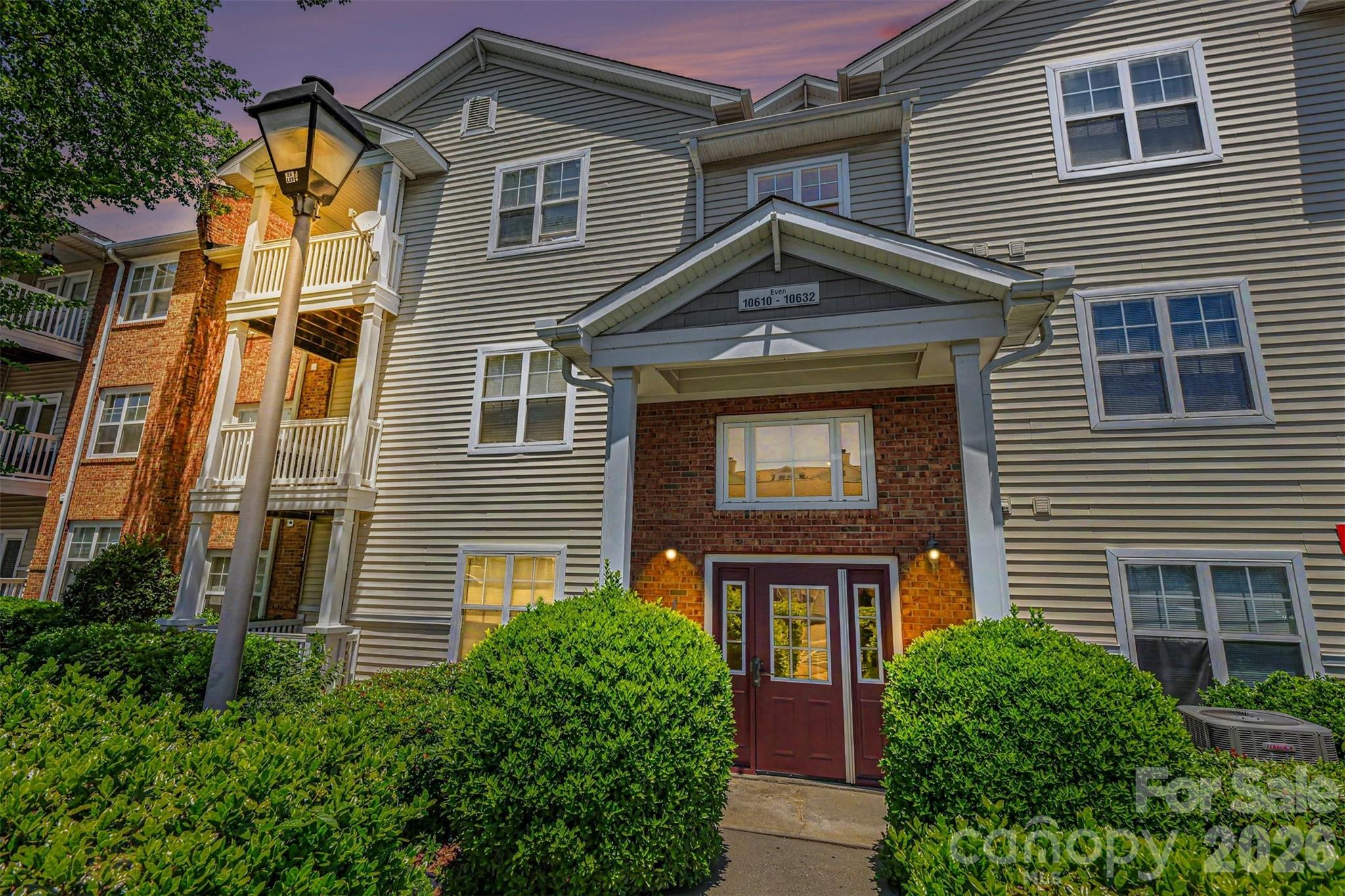 10616 Hill Point Court — Charlotte