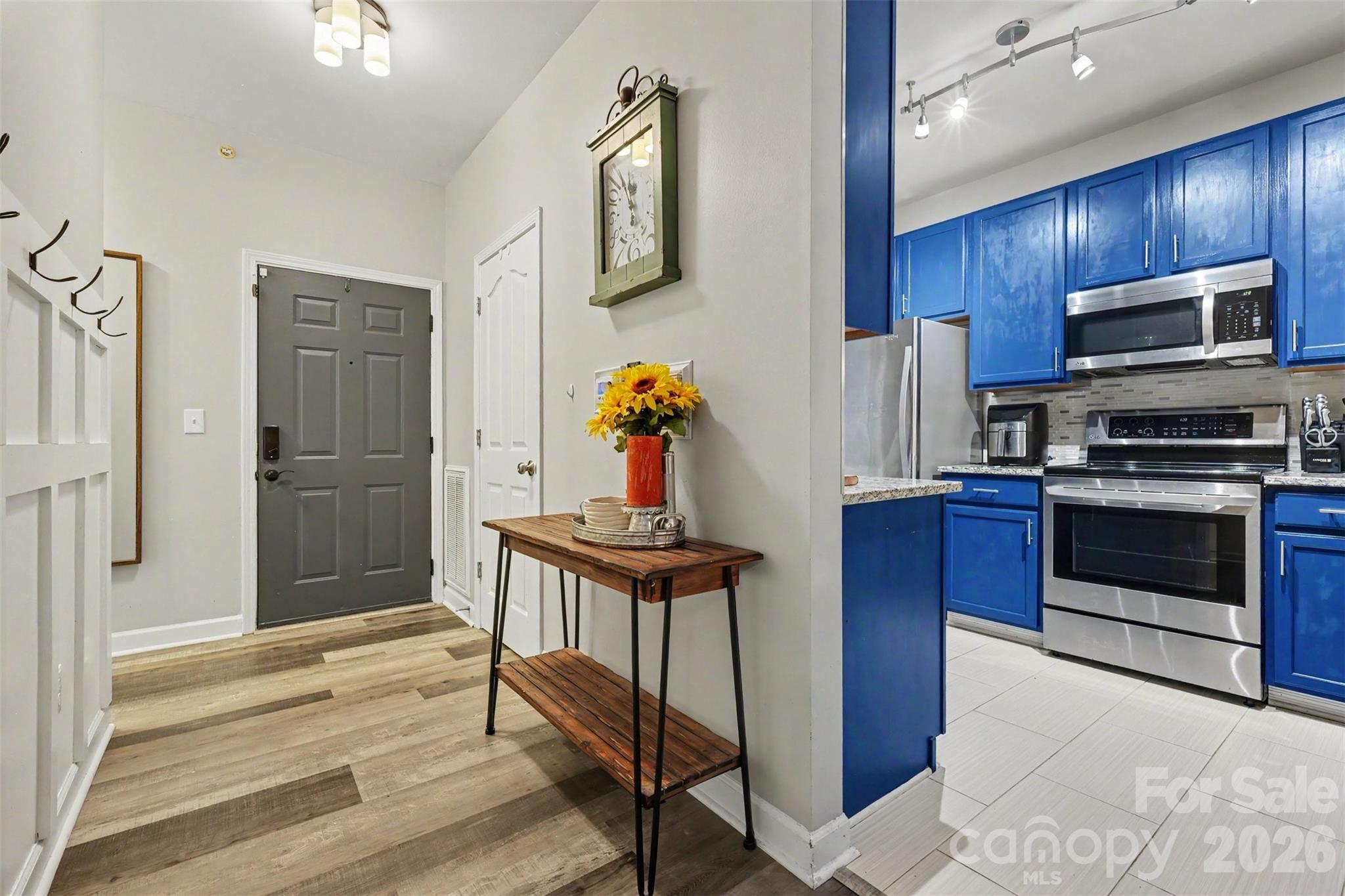 10616 Hill Point Court — Charlotte