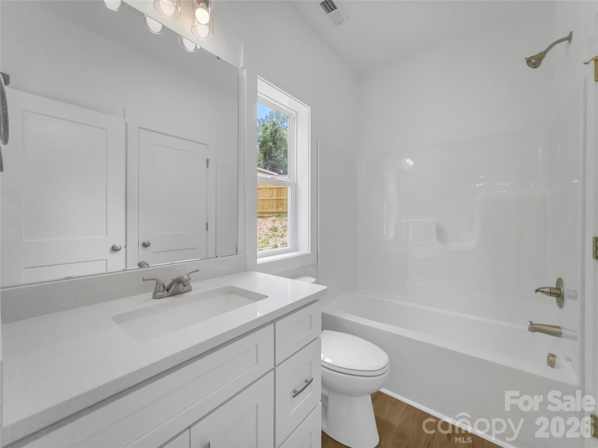 825 E Arch Street — Lancaster