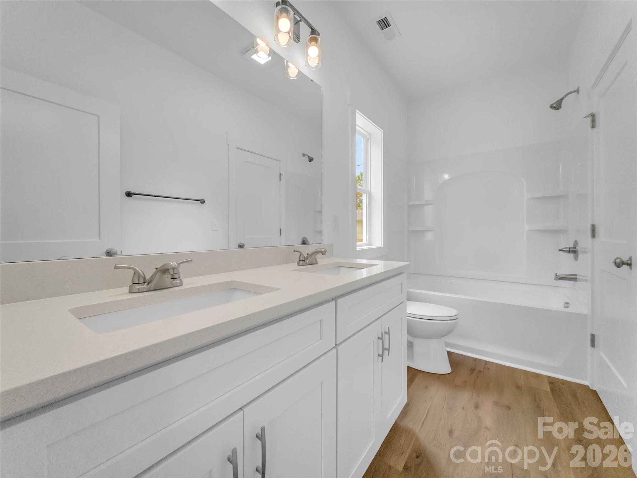 825 E Arch Street — Lancaster