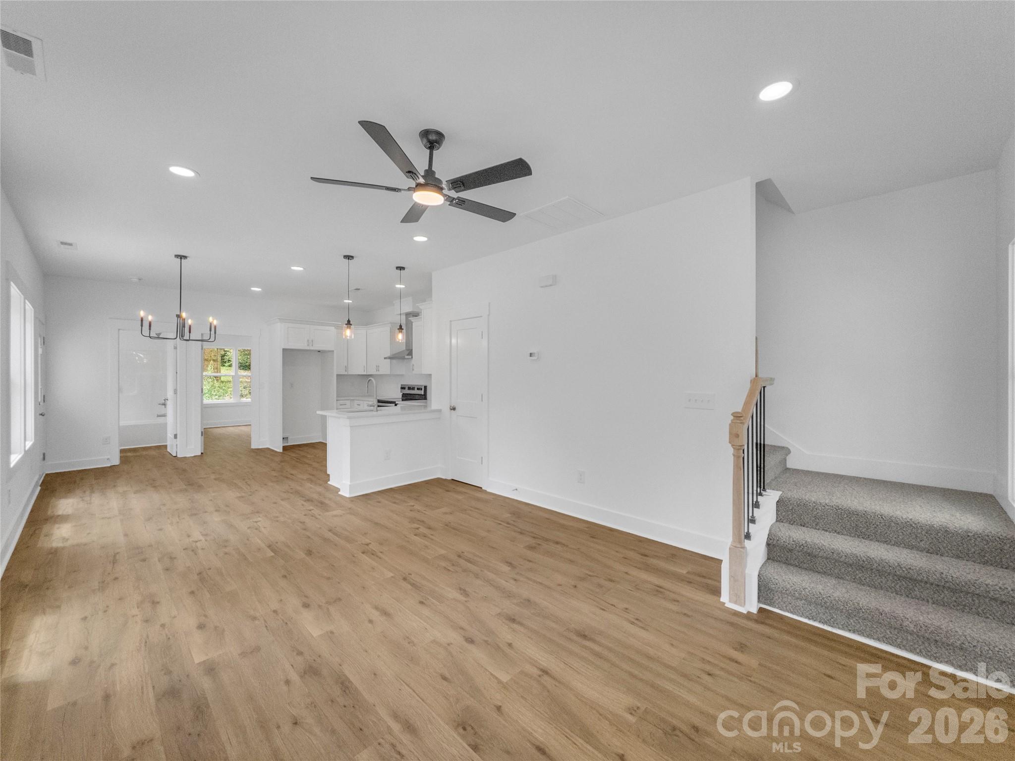 825 E Arch Street — Lancaster