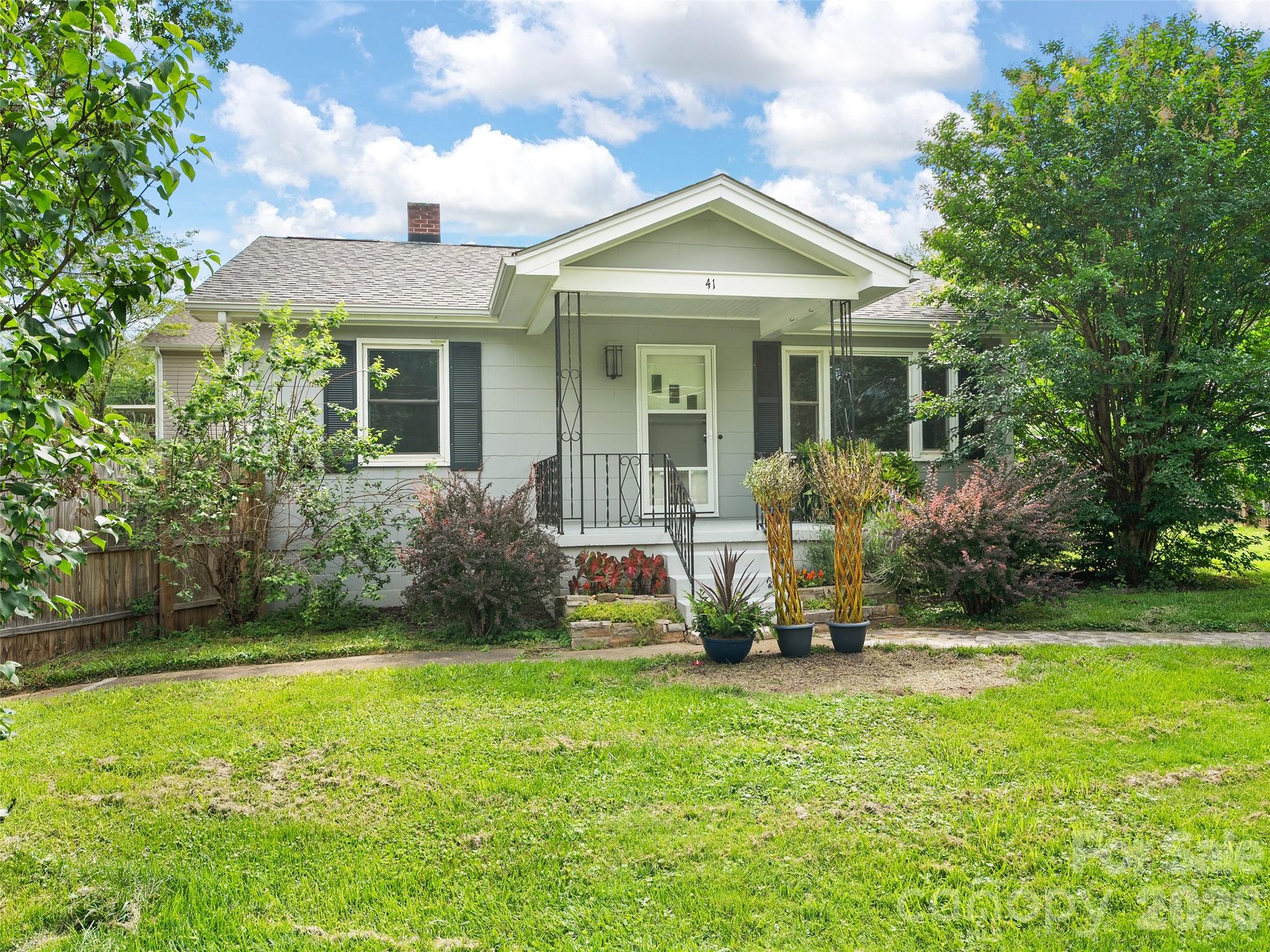 41 Cedar Street — Asheville