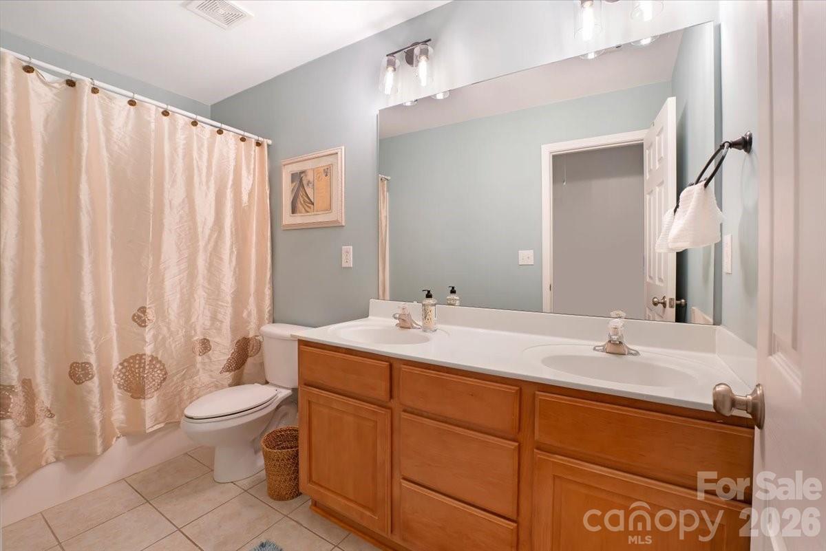 235 Shoreline Parkway — Tega Cay