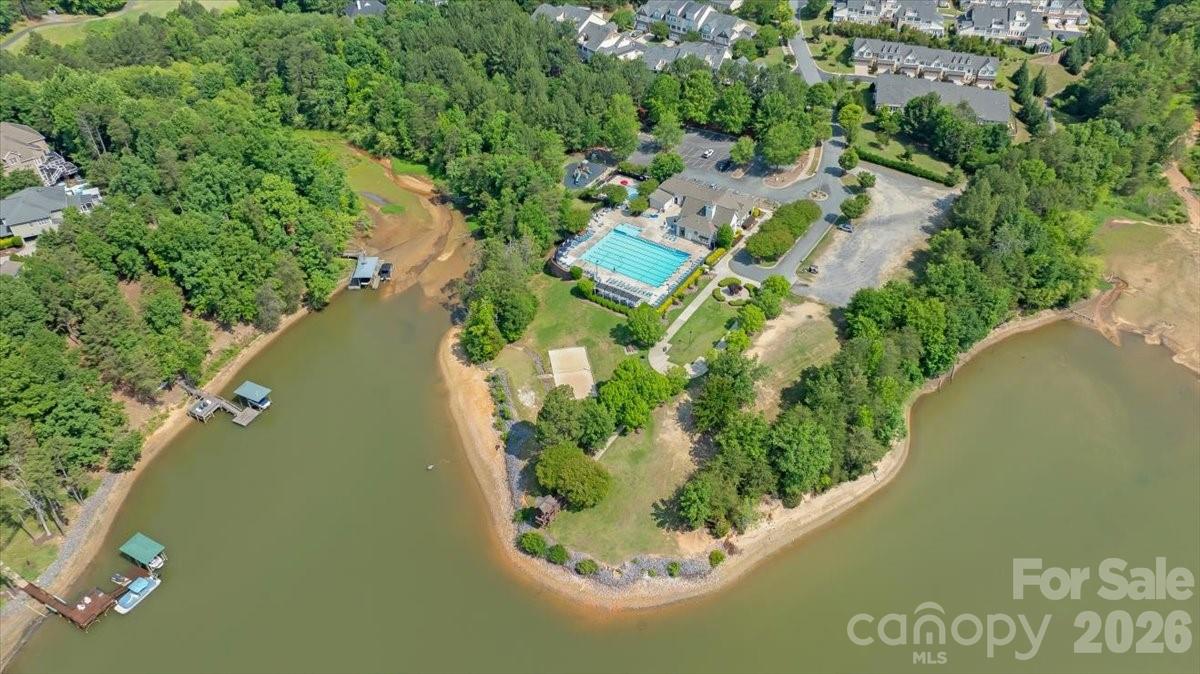 235 Shoreline Parkway — Tega Cay