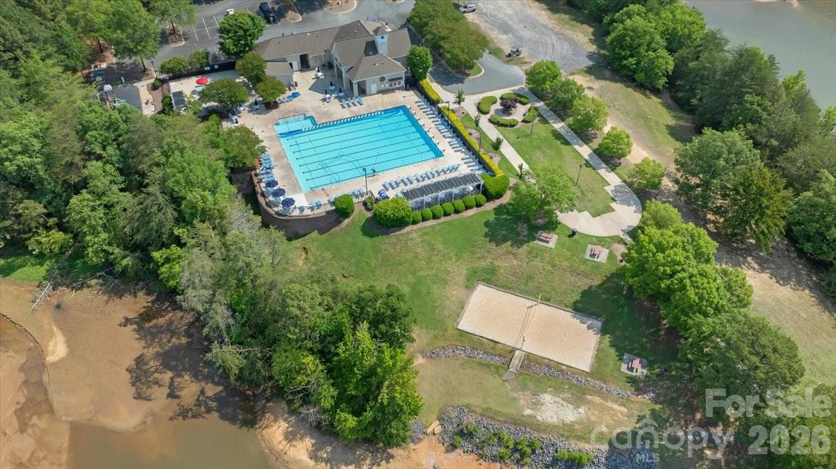 235 Shoreline Parkway — Tega Cay