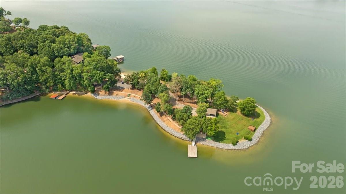 235 Shoreline Parkway — Tega Cay