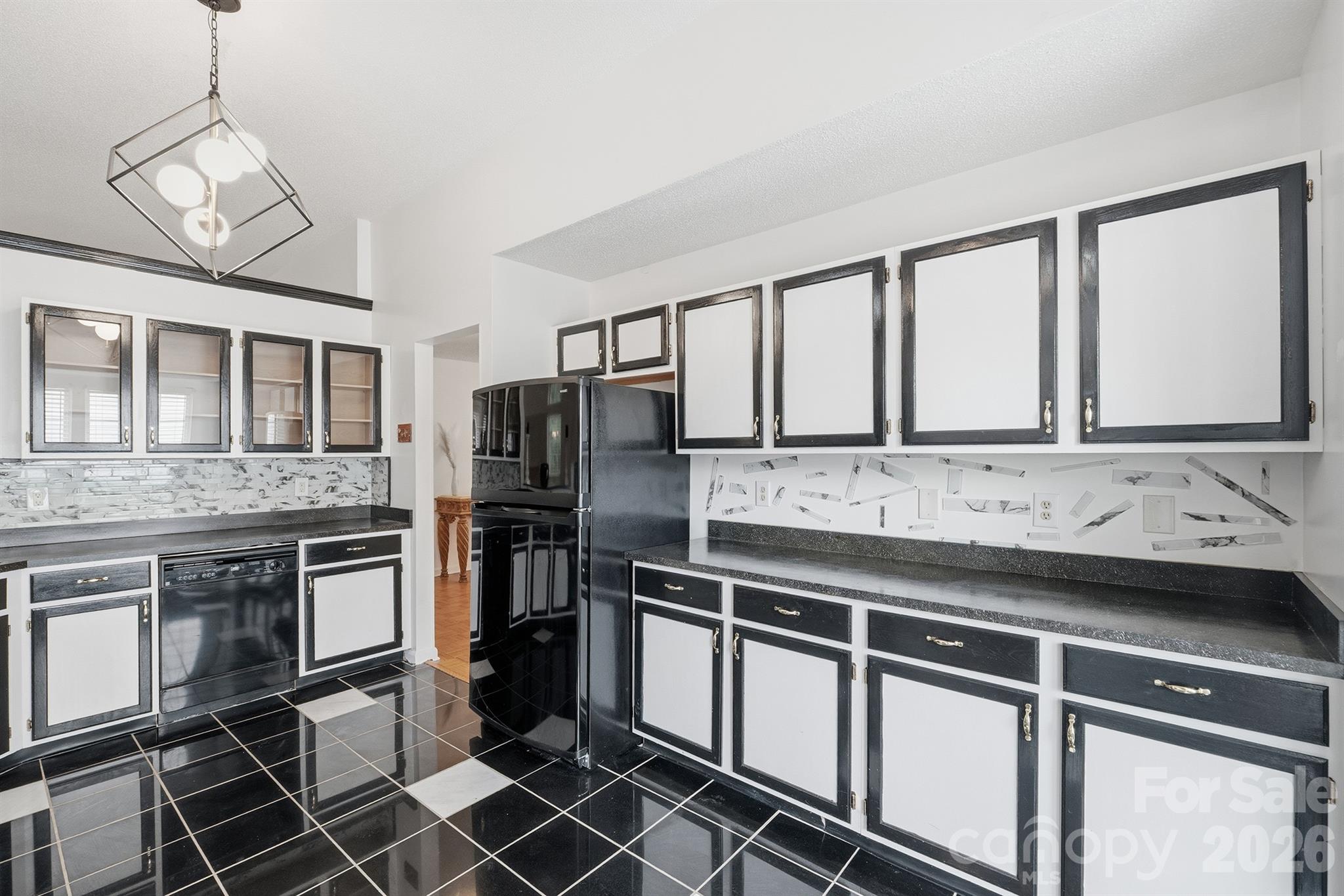 9426 Cantle Drive — Charlotte