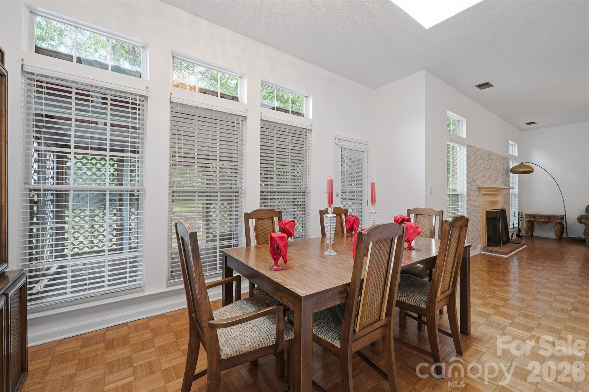 9426 Cantle Drive — Charlotte