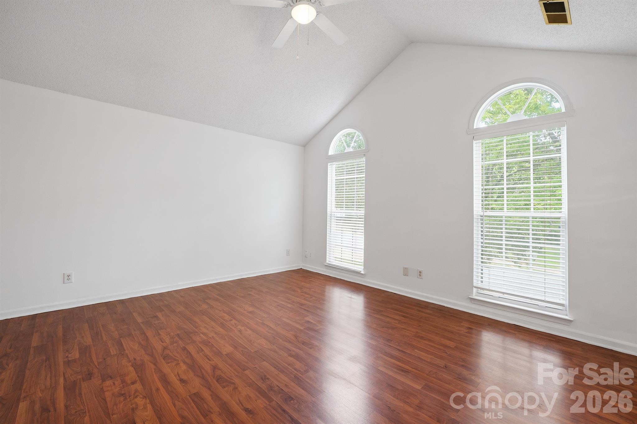 9426 Cantle Drive — Charlotte