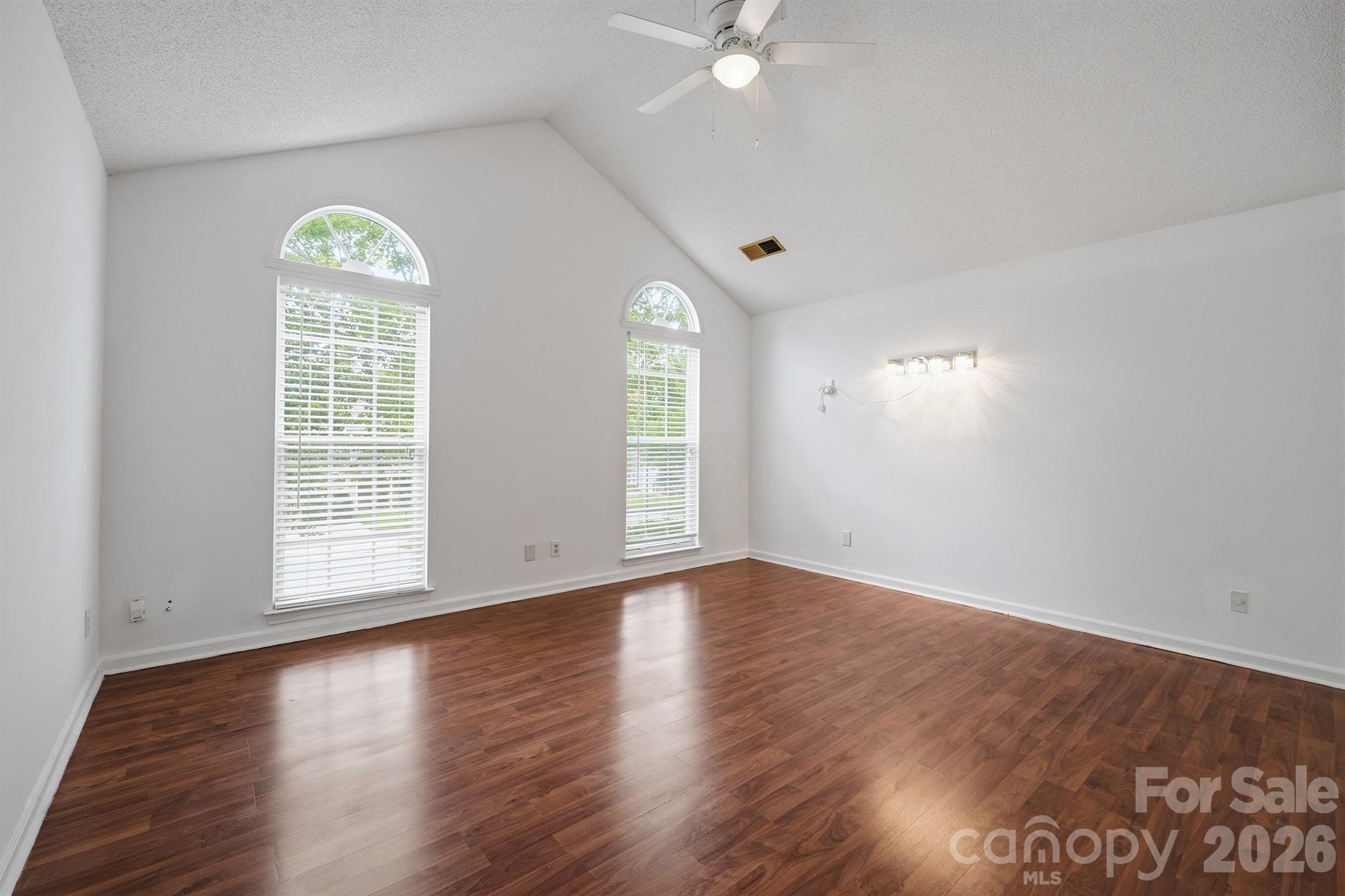 9426 Cantle Drive — Charlotte