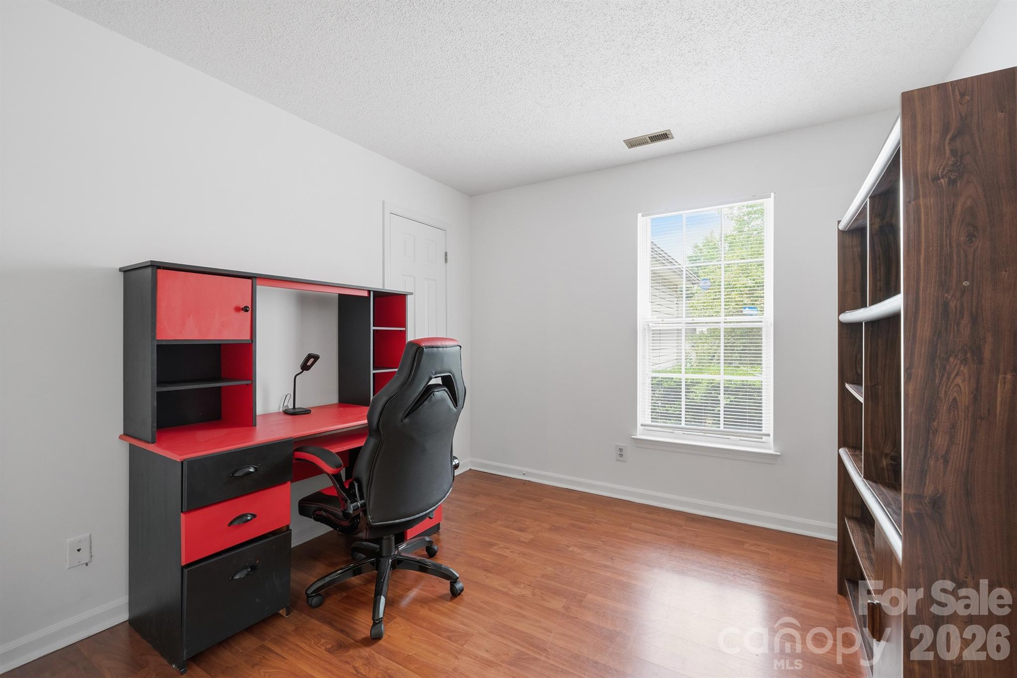 9426 Cantle Drive — Charlotte
