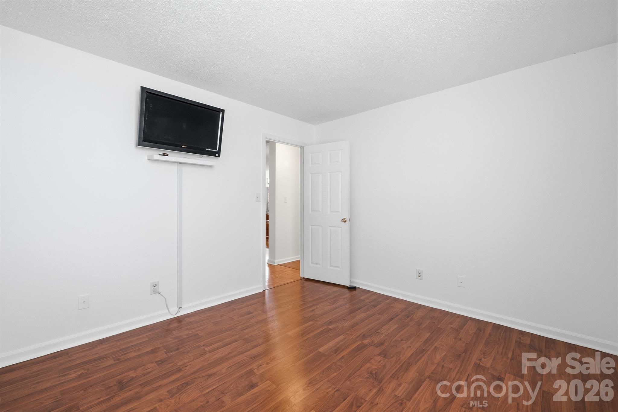 9426 Cantle Drive — Charlotte