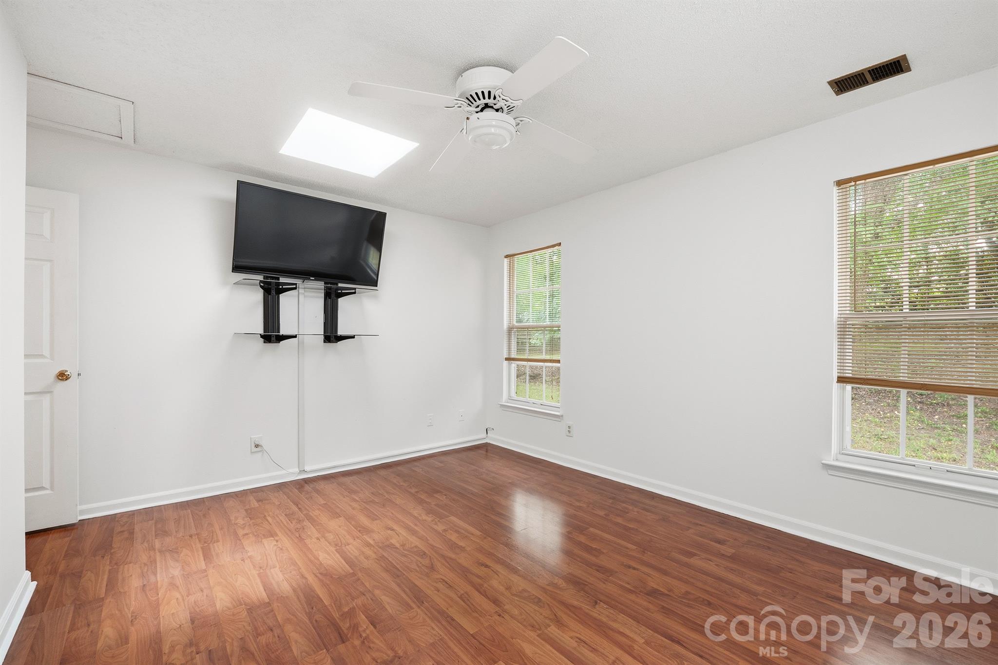 9426 Cantle Drive — Charlotte