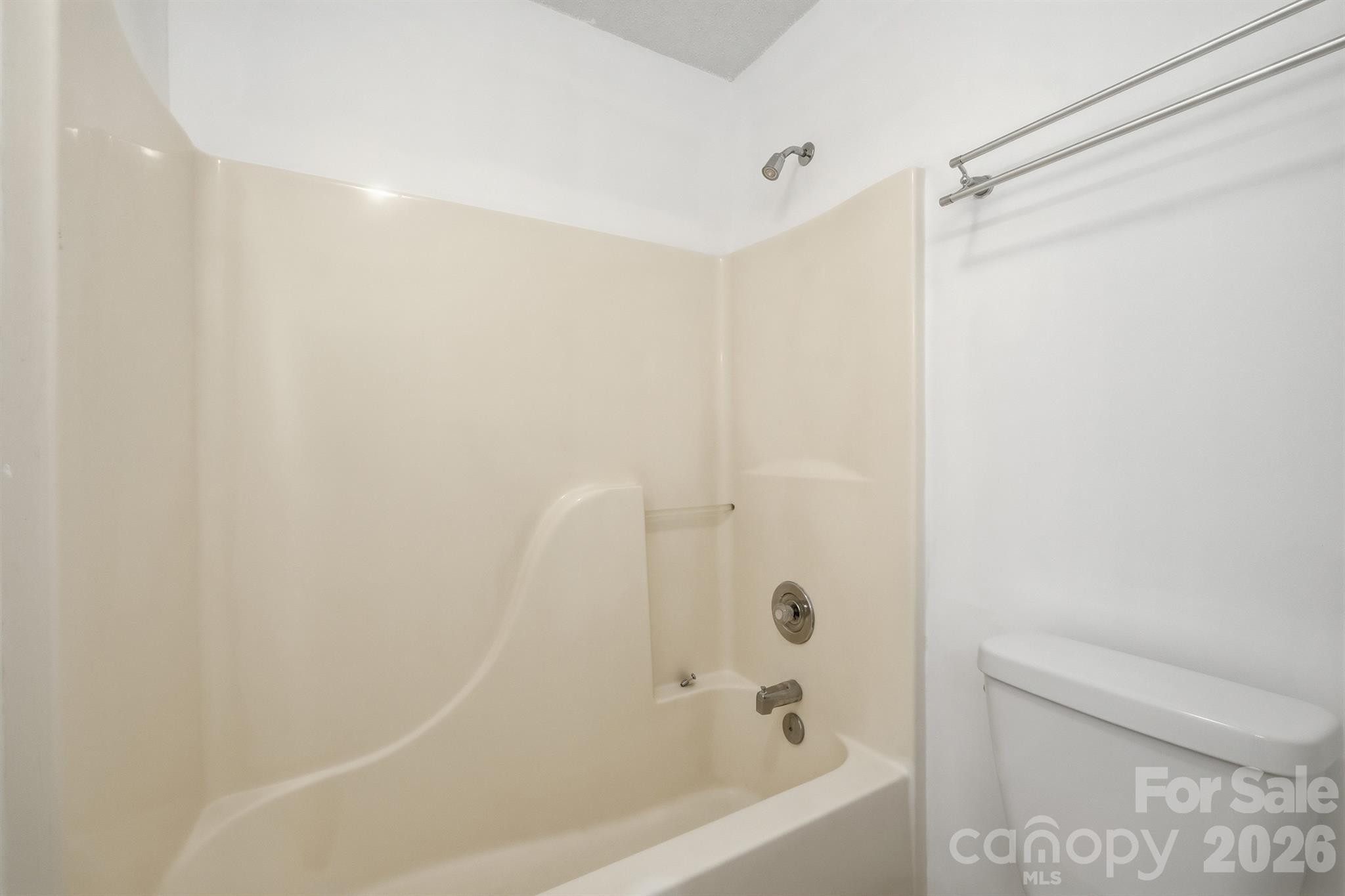9426 Cantle Drive — Charlotte