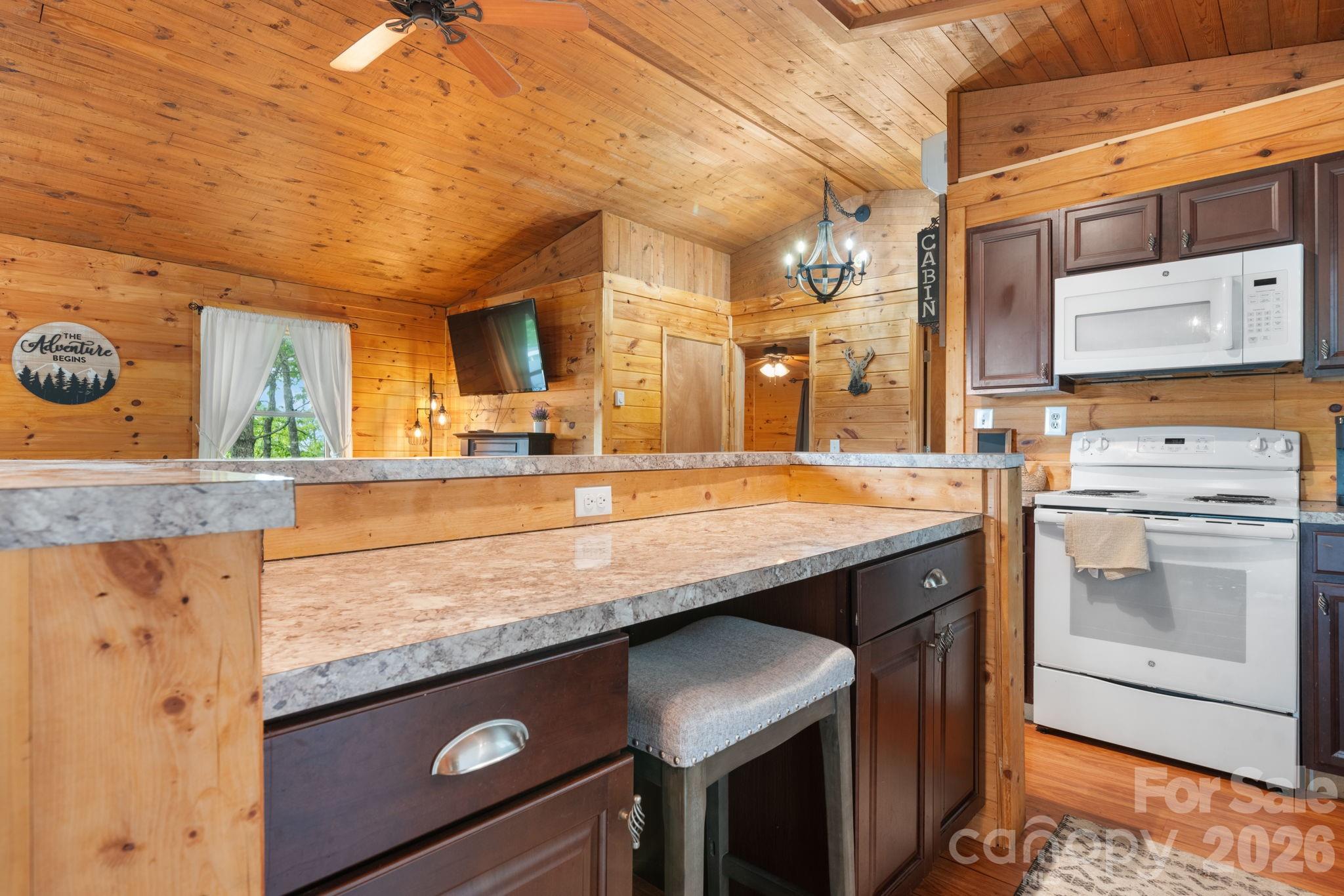 7042 Martin Lane — Morganton